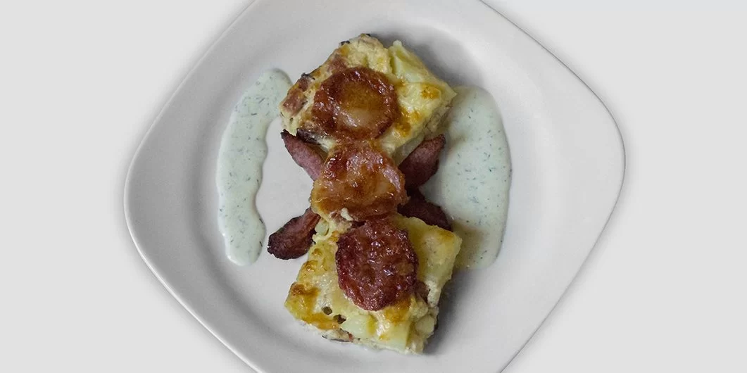 CARTOFI GRATINAȚI CU SALAM DE VARĂ FOX